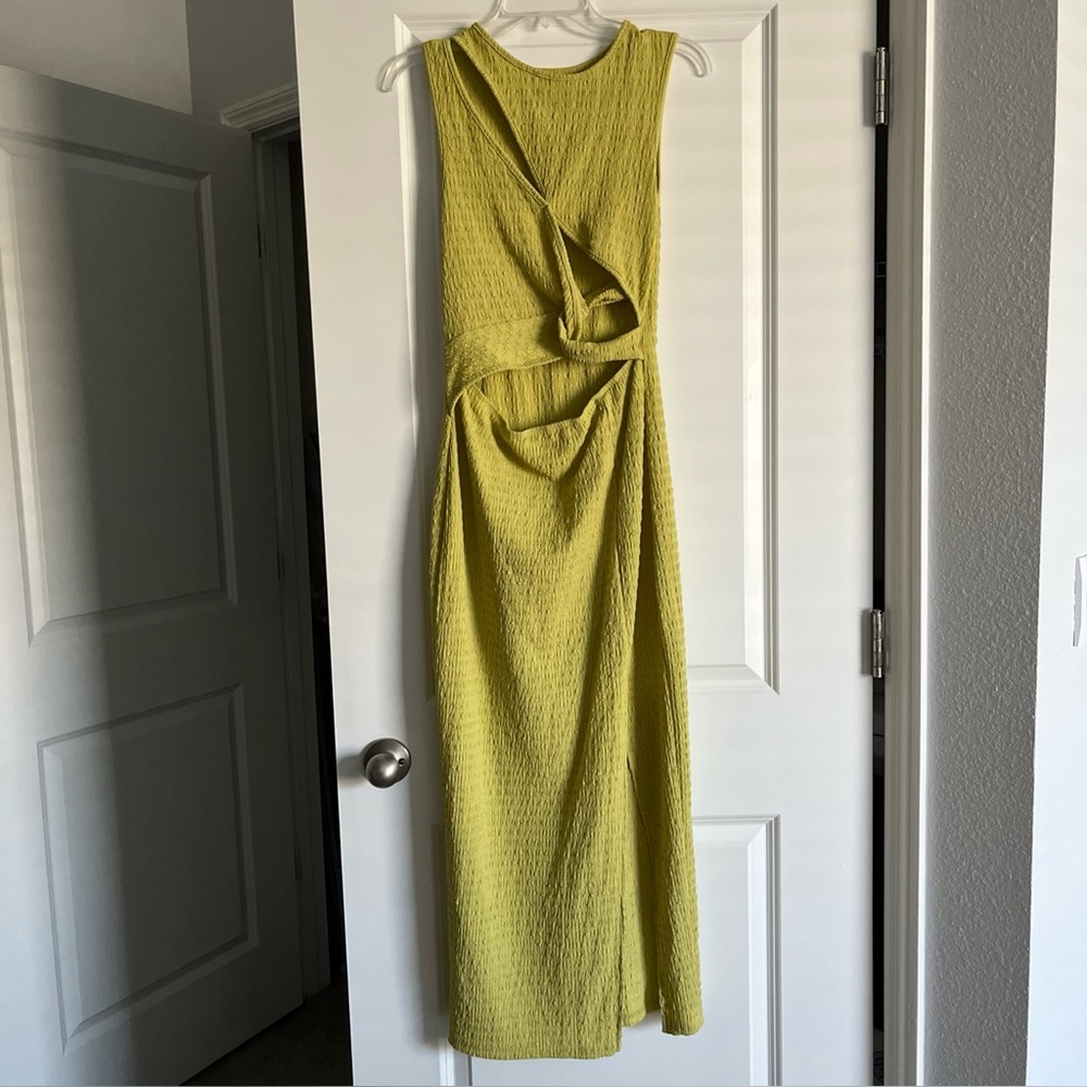 Sleeveless cut out top high slit maxi dress size medium